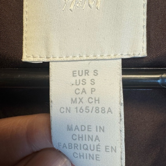 H&M Brown Blazer with Notched Lapels‎ and Relaxed Fit - Picture 3 of 7